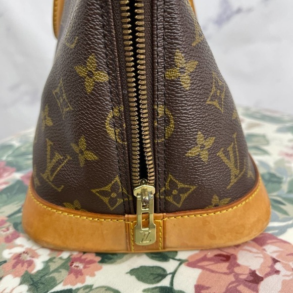 Louis Vuitton | Vintage Monogram Alma PM - Picture 12 of 15